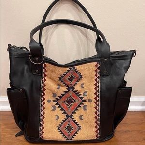 Nena & Co womanhood TPB